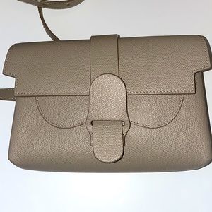 Senreve Aria Belt Bag in Pebbled Sand